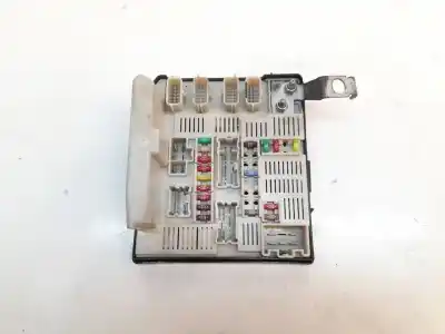 Piesă de schimb auto la mâna a doua panou siguranțe pentru renault kangoo expression profesional referințe oem iam 8201044237