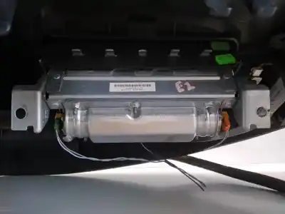 Second-hand car spare part airbag kit for renault clio iii pack authentique oem iam references 8201043701  8200677496