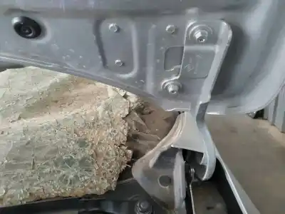 Second-hand car spare part left front hood hinge for renault captur ii e-tech engineered oem iam references 