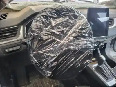 Second-hand car spare part steering wheel for renault captur ii e-tech engineered oem iam references   