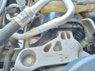 Second-hand car spare part right engine support for renault captur ii e-tech engineered oem iam references   