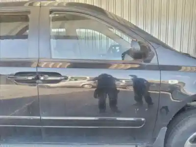 Pezzo di ricambio per auto di seconda mano porta anteriore destra per kia carnival 2.9 crdi vgt active riferimenti oem iam 