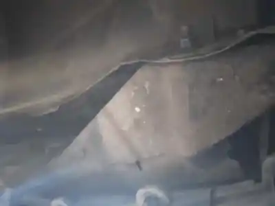 Pezzo di ricambio per auto di seconda mano rinforzo paraurti posteriore per kia carnival 2.9 crdi vgt active riferimenti oem iam 