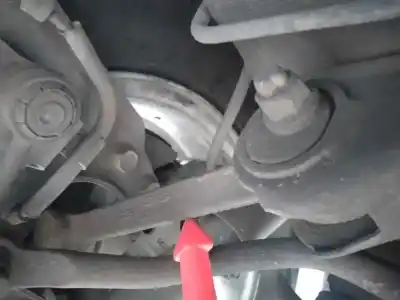 Pezzo di ricambio per auto di seconda mano staffa posteriore destra per kia carnival 2.9 crdi vgt active riferimenti oem iam 