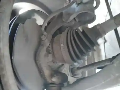 Pezzo di ricambio per auto di seconda mano attacco anteriore destro per kia carnival 2.9 crdi vgt active riferimenti oem iam 