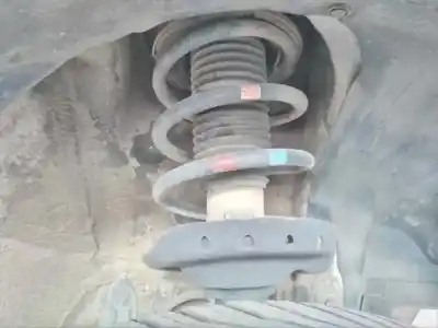 Pièce détachée automobile d'occasion amortisseur avant droit pour subaru xv executive références oem iam 