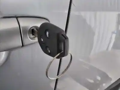 Pièce détachée automobile d'occasion serrure de porte avant gauche pour subaru xv executive références oem iam 