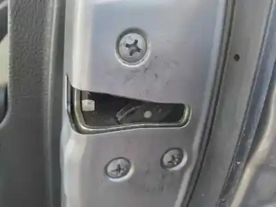 Pièce détachée automobile d'occasion serrure de porte avant droite pour subaru xv executive références oem iam 