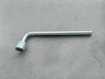 Pièce détachée automobile d'occasion clé de roue pour subaru xv executive références oem iam 