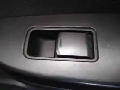 Pièce détachée automobile d'occasion commande de lève vitre arrière droit pour subaru xv executive références oem iam 