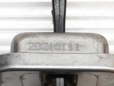 Pezzo di ricambio per auto di seconda mano fermo porta per renault captur ii e-tech engineered riferimenti oem iam 20210111  