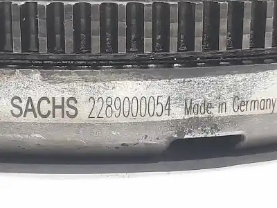 Автозапчастина б/у маховик двигуна для audi a3 (8p) 1.9 tdi ambiente посилання на oem iam 2289000054  330g40