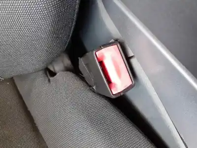 Автозапчасти б/у КРЮК ДЛЯ РЕМНЯ ПЕРЕДНИЙ ПРАВЫЙ за FORD GRAND C-MAX  ссылки OEM IAM   