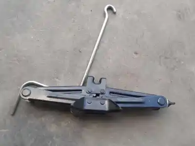 Pezzo di ricambio per auto di seconda mano cric di sollevamento per toyota auris hybrid active riferimenti oem iam   