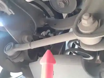 Second-hand car spare part right rear bracket for toyota auris hybrid active oem iam references 