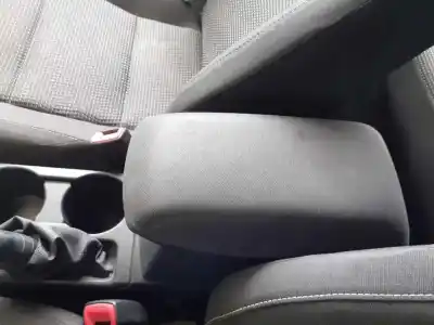 Second-hand car spare part center armrest for toyota auris hybrid active oem iam references 