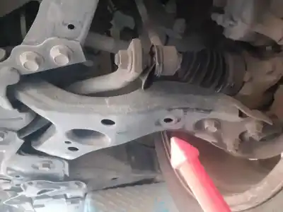 Second-hand car spare part front left lower suspension arm for toyota auris hybrid active oem iam references 