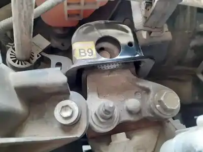 Second-hand car spare part right engine support for toyota auris hybrid active oem iam references   