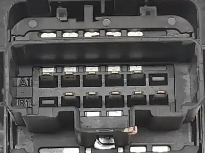 Pezzo di ricambio per auto di seconda mano interruttore alzacristalli anteriore sinistro per renault kangoo expression riferimenti oem iam 4768062195  