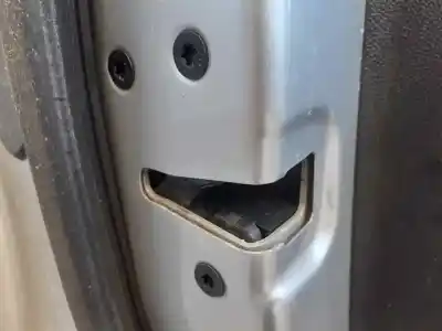 Peça sobressalente para automóvel em segunda mão fechadura da porta dianteira esquerda por ford fiesta (ce1) trend referências oem iam 