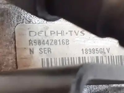 Pezzo di ricambio per auto di seconda mano pompa diniezione per ford transit connect (tc7) furgón (2006->) riferimenti oem iam r9044z016b  