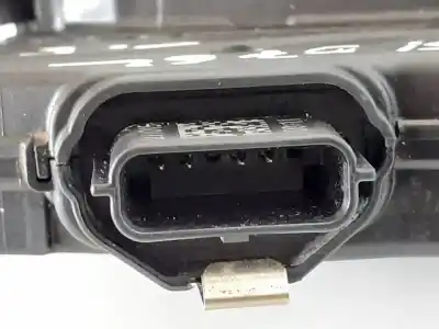 Peça sobressalente para automóvel em segunda mão fechadura da porta dianteira esquerda por renault captur zen referências oem iam 805031332r  40517224