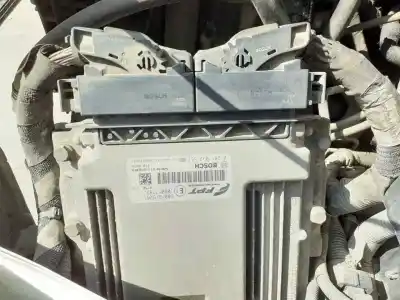 Peça sobressalente para automóvel em segunda mão CENTRALINA DE MOTOR UCE por IVECO DAILY FURGÓN  Referências OEM IAM 0281032557  