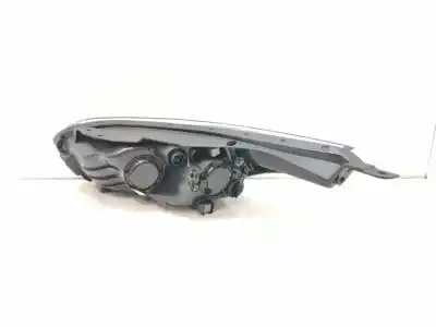 Second-hand car spare part right headlight for kia ceed business oem iam references 92102j7050  