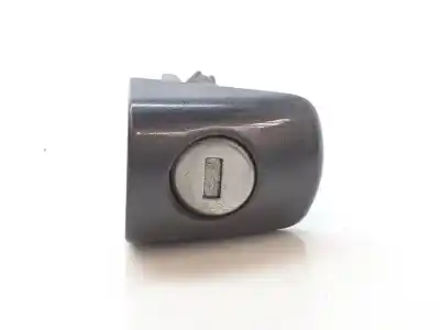 Second-hand car spare part left front door lock for peugeot 2008 (--.2013->) allure oem iam references 59395j01