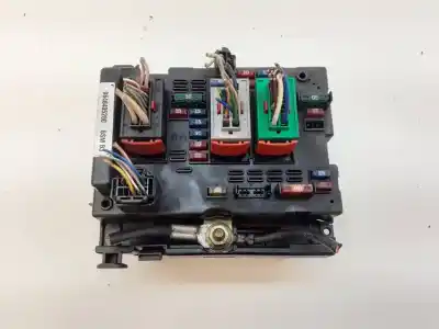 Second-hand car spare part fuse box unit for peugeot 307 (s1) xt oem iam references 9646405280 Second-hand car spare part fuse box unit for peugeot 307 (s1) xt oem iam references 9646405280