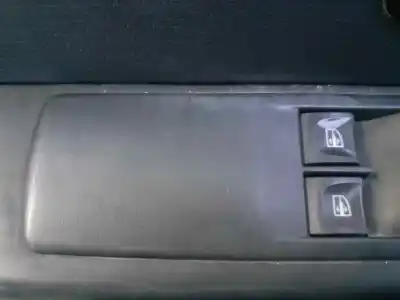 Second-hand car spare part left front power window switch for renault clio iv authentique oem iam references   