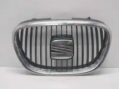 Second-hand car spare part front grille for seat leon (1p1) reference oem iam references 5p0853654