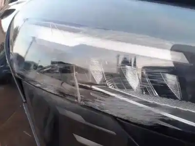 Second-hand car spare part right headlight for renault clio v esprit alpine oem iam references 260103507r  