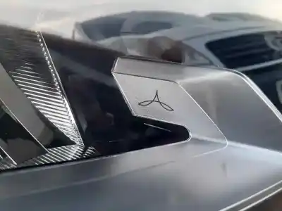 Second-hand car spare part right headlight for renault clio v esprit alpine oem iam references 260103507r  