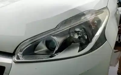 Автозапчастина б/у ліва фара для peugeot 208 access посилання на oem iam 