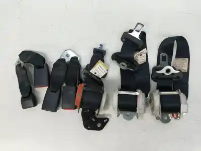 Автозапчасти б/у комплект задних ремней за toyota yaris (ncp1/nlp1/scp1) 1.4 d-4d linea luna ссылки oem iam 