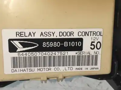 Second-hand car spare part fuse box unit for daihatsu sirion (m3..) 1.3 oem iam references 85980b1010  
