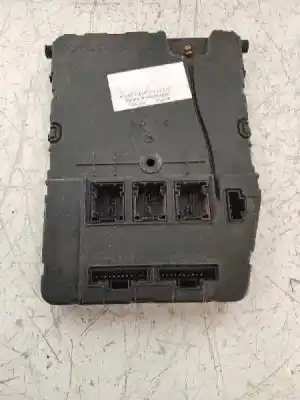 Peça sobressalente para automóvel em segunda mão caixa de fusíveis e relés por renault scenic ii 1.9 dci diesel referências oem iam s118400250d