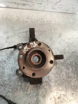 Second-hand car spare part front left knuckle for renault clio iii authentique oem iam references 