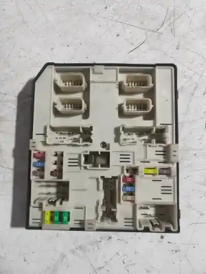 Second-hand car spare part fuse box unit for renault zoe limited 72 cv / 53 kw oem iam references 284b64259r 519561f08 usm2010 3576008410