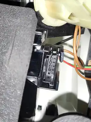 Second-hand car spare part left tailgate light for bmw serie 7 (e65/e66) 735i oem iam references 63218379687  