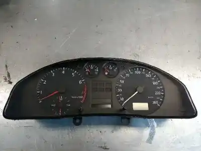 Автозапчастина б/у панель інструментів для AUDI A4 AVANT (B5) 1.8 20V Turbo Посилання на OEM IAM 110008989002  8D0919861H