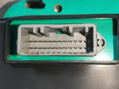 Peça sobressalente para automóvel em segunda mão quadrante por dacia duster adventure 4x4 referências oem iam   