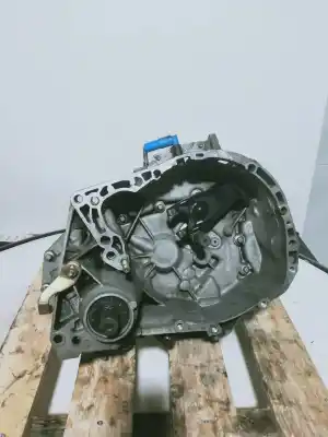Автозапчастина б/у коробка передач для renault clio ii fase ii (b/cb0) authentique посилання на oem iam jb3984