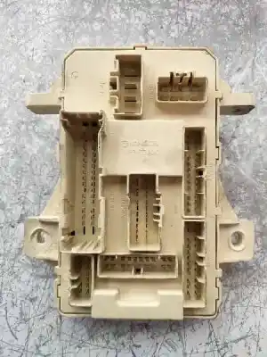 Peça sobressalente para automóvel em segunda mão caixa de fusíveis e relés por kia pro_cee´d ex referências oem iam 919501h5101008a30002  
