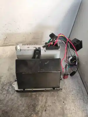 Автозапчастина б/у аудіо система / радіо cd для volkswagen caddy ka/kb (2c) kombi посилання на oem iam 5k0035156  rcd210mp3