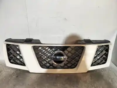 Автозапчастина б/у передня решіта для nissan navara pick-up (d40m) doble cab se 4x4 посилання на oem iam 