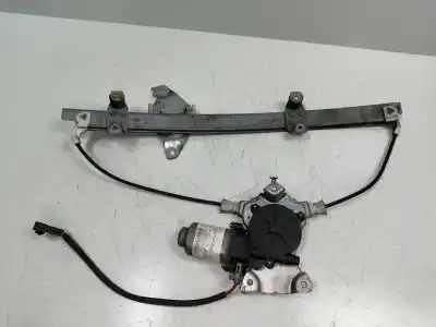 Recambio de automóvil de segunda mano de ELEVALUNAS DELANTERO DERECHO para NISSAN PRIMERA BERLINA (P11)  referencias OEM IAM 400600T5  