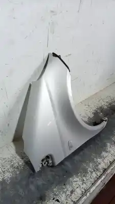 Gebrauchtes Autoersatzteil kotflügel vorne rechts zum mercedes-benz vaneo (w414) furgoneta compacta 1.6 (414.700) oem-iam-referenzen   