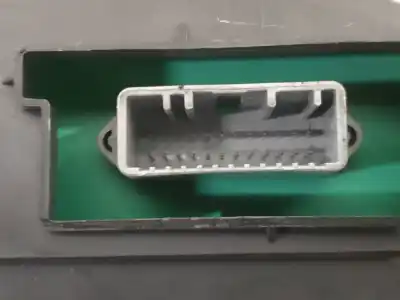 Peça sobressalente para automóvel em segunda mão quadrante por renault clio iii rs access referências oem iam 8200305023g  